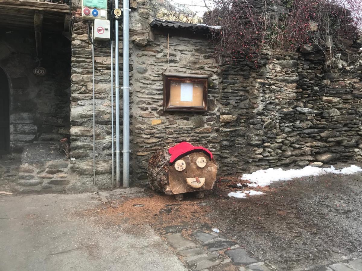 Cases Roses Escaló Dış mekan fotoğraf